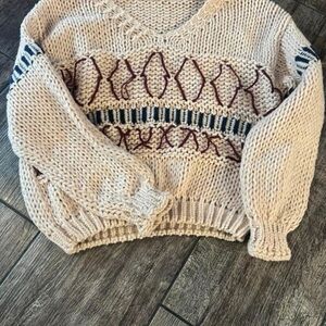 Chunky Knit V-Neck Sweater - Cream and Black